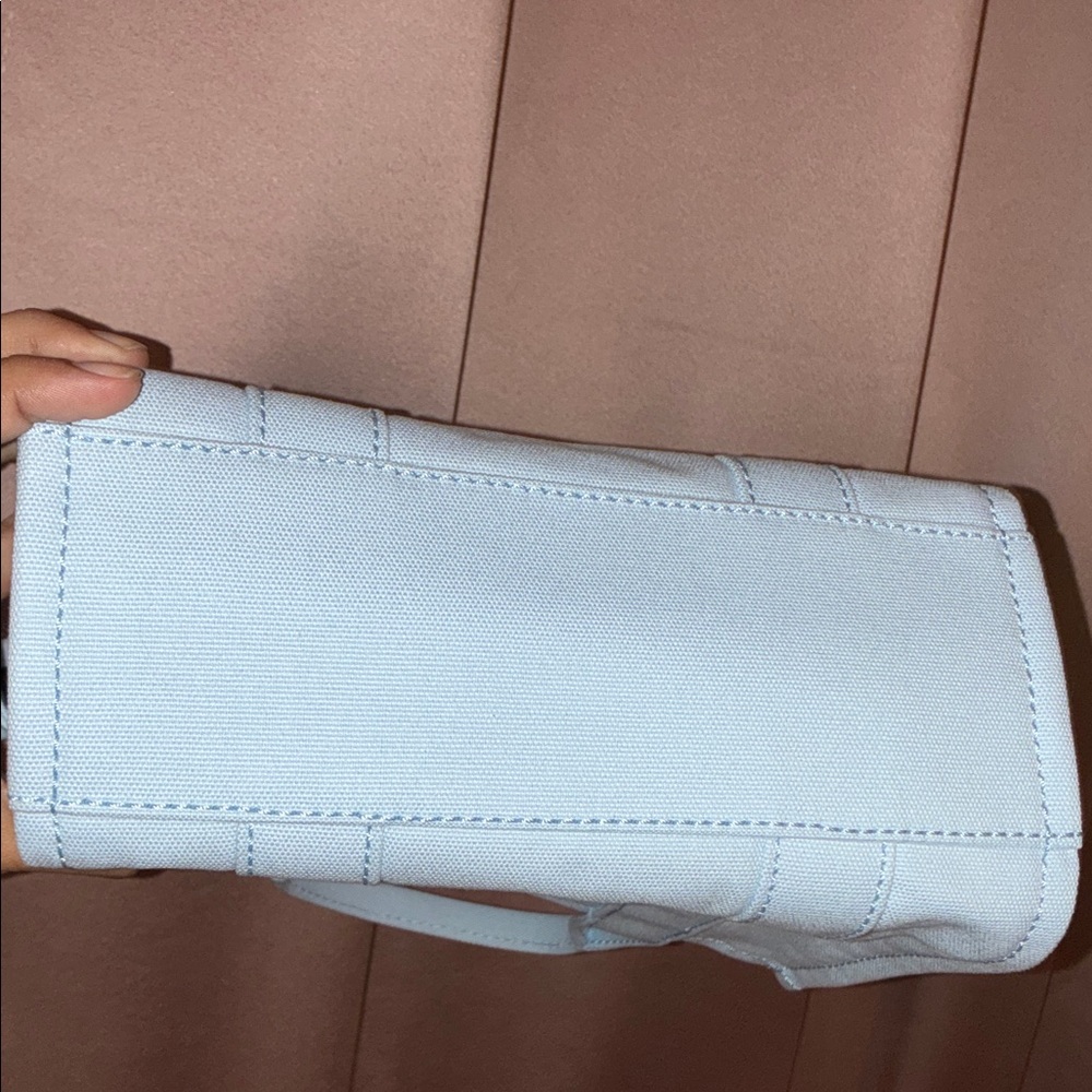 NWOT SPECIAL EDITION CANVAS Marc Jacobs Sky Blue Tote Bag - Picture 4 of 4